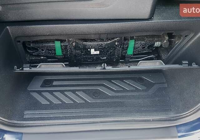 Синий Форд Транзит Кастом, объемом двигателя 2 л и пробегом 197 тыс. км за 15600 $, фото 28 на Automoto.ua