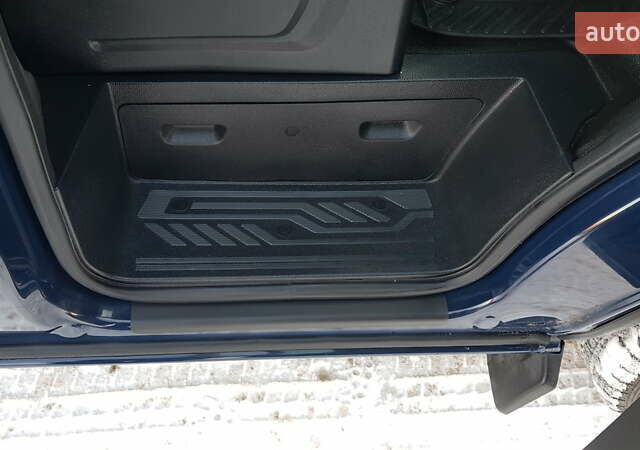 Синий Форд Транзит Кастом, объемом двигателя 2 л и пробегом 197 тыс. км за 15600 $, фото 27 на Automoto.ua