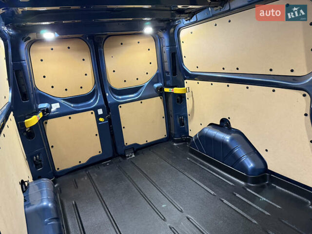 Синий Форд Транзит Кастом, объемом двигателя 2 л и пробегом 182 тыс. км за 18500 $, фото 131 на Automoto.ua