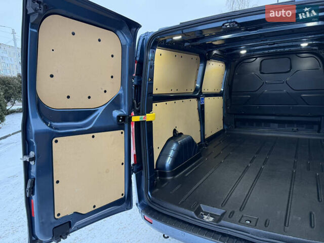 Синий Форд Транзит Кастом, объемом двигателя 2 л и пробегом 182 тыс. км за 18500 $, фото 102 на Automoto.ua