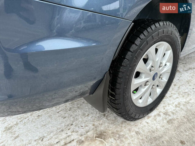 Синий Форд Транзит Кастом, объемом двигателя 2 л и пробегом 182 тыс. км за 18500 $, фото 24 на Automoto.ua