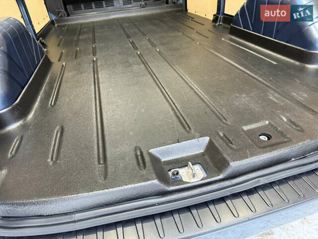 Синий Форд Транзит Кастом, объемом двигателя 2 л и пробегом 182 тыс. км за 18500 $, фото 107 на Automoto.ua