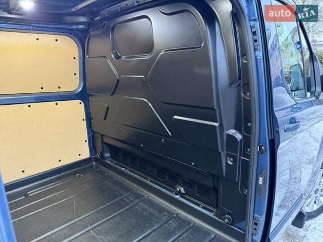 Синий Форд Транзит Кастом, объемом двигателя 2 л и пробегом 182 тыс. км за 18500 $, фото 125 на Automoto.ua