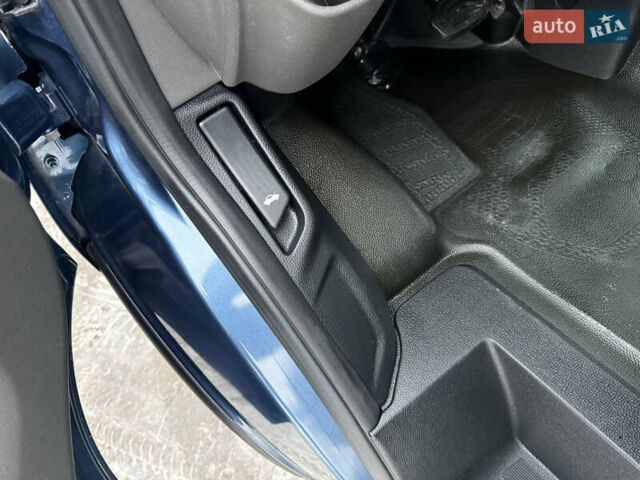 Синий Форд Транзит Кастом, объемом двигателя 2 л и пробегом 182 тыс. км за 18500 $, фото 65 на Automoto.ua