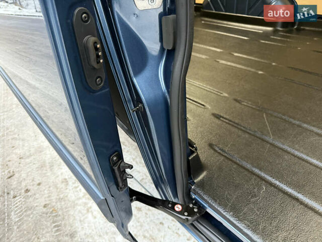 Синий Форд Транзит Кастом, объемом двигателя 2 л и пробегом 182 тыс. км за 18500 $, фото 128 на Automoto.ua