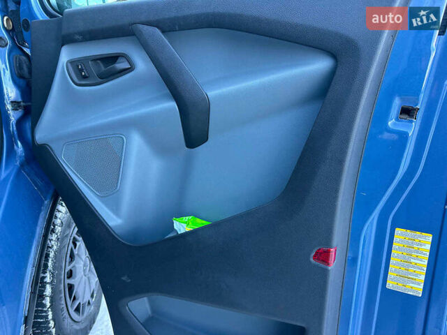 Синій Форд Транзит Кастом, об'ємом двигуна 2.2 л та пробігом 240 тис. км за 14740 $, фото 18 на Automoto.ua