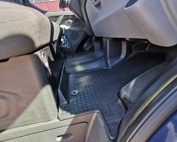 Синій Форд Транзит Кастом, об'ємом двигуна 2.2 л та пробігом 272 тис. км за 12999 $, фото 15 на Automoto.ua