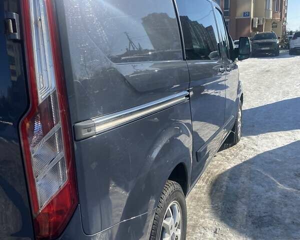 Синий Форд Транзит Кастом, объемом двигателя 2.2 л и пробегом 324 тыс. км за 13900 $, фото 3 на Automoto.ua