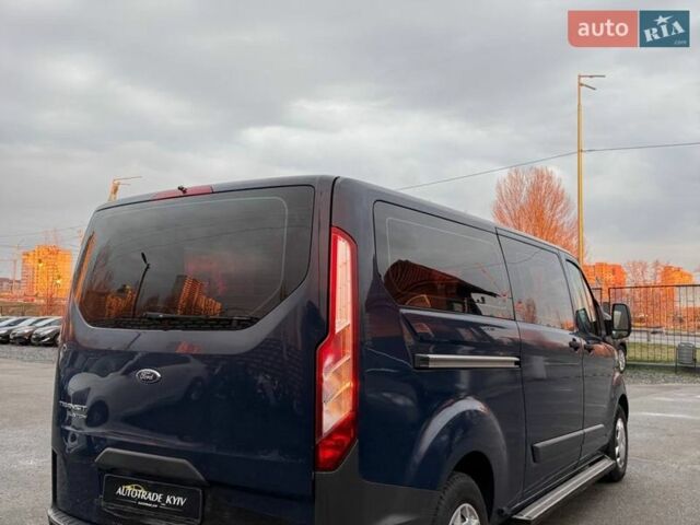 Синий Форд Транзит Кастом, объемом двигателя 2.2 л и пробегом 160 тыс. км за 14400 $, фото 5 на Automoto.ua