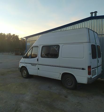 Белый Форд Транзит, объемом двигателя 2 л и пробегом 400 тыс. км за 1500 $, фото 4 на Automoto.ua