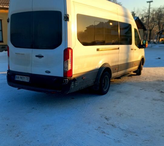 Белый Форд Транзит, объемом двигателя 2.2 л и пробегом 401 тыс. км за 22000 $, фото 6 на Automoto.ua