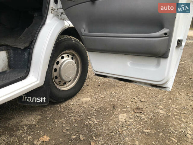 Білий Форд Транзит, об'ємом двигуна 2.5 л та пробігом 278 тис. км за 7900 $, фото 10 на Automoto.ua