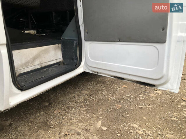 Білий Форд Транзит, об'ємом двигуна 2.5 л та пробігом 278 тис. км за 7900 $, фото 17 на Automoto.ua