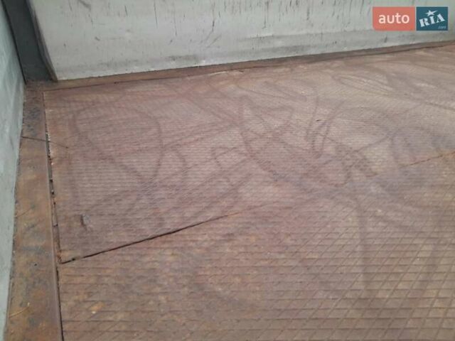 Белый Форд Транзит, объемом двигателя 2.5 л и пробегом 888 тыс. км за 3811 $, фото 1 на Automoto.ua