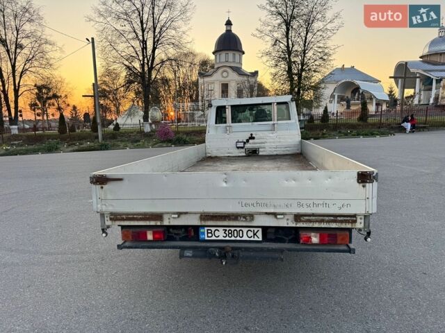 Білий Форд Транзит, об'ємом двигуна 2.2 л та пробігом 327 тис. км за 13500 $, фото 5 на Automoto.ua