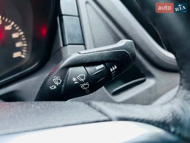 Белый Форд Транзит, объемом двигателя 2.2 л и пробегом 300 тыс. км за 15900 $, фото 41 на Automoto.ua