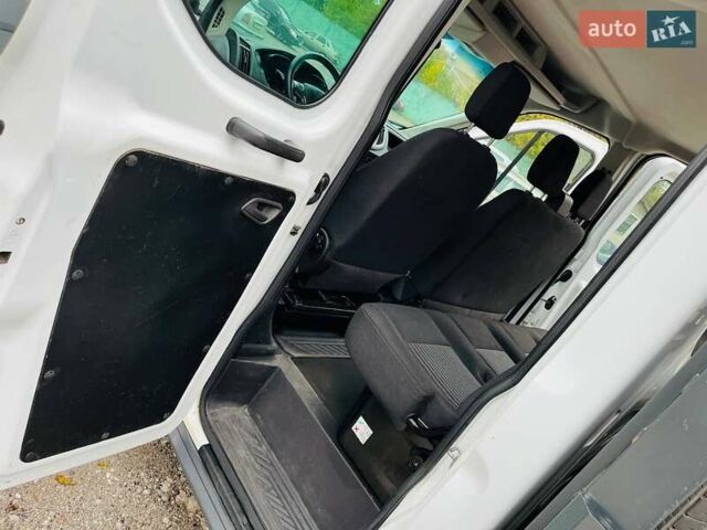 Белый Форд Транзит, объемом двигателя 2.2 л и пробегом 300 тыс. км за 15900 $, фото 34 на Automoto.ua