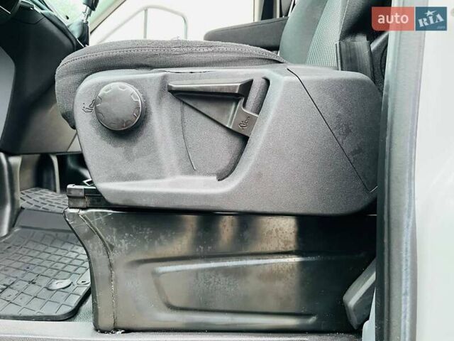 Белый Форд Транзит, объемом двигателя 2.2 л и пробегом 300 тыс. км за 15900 $, фото 21 на Automoto.ua