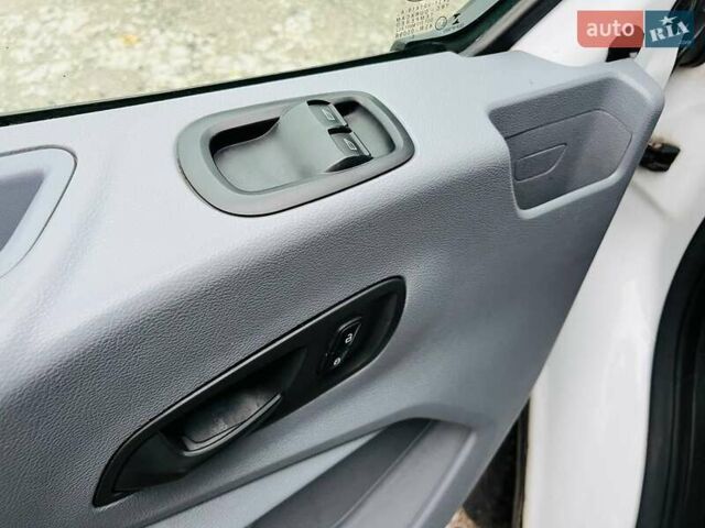 Белый Форд Транзит, объемом двигателя 2.2 л и пробегом 300 тыс. км за 15900 $, фото 29 на Automoto.ua