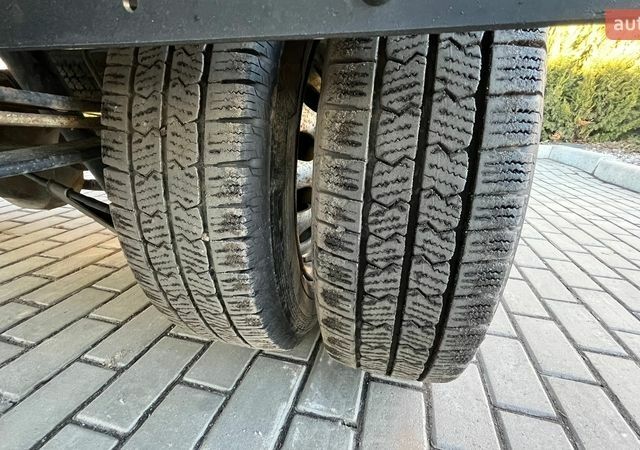 Білий Форд Транзит, об'ємом двигуна 2 л та пробігом 241 тис. км за 18000 $, фото 15 на Automoto.ua