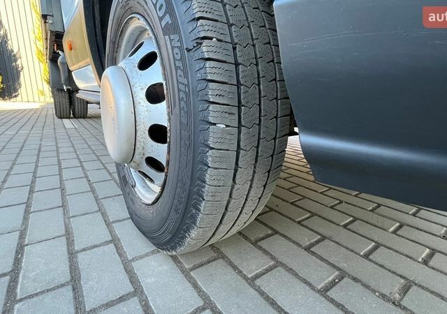 Білий Форд Транзит, об'ємом двигуна 2 л та пробігом 241 тис. км за 18000 $, фото 17 на Automoto.ua