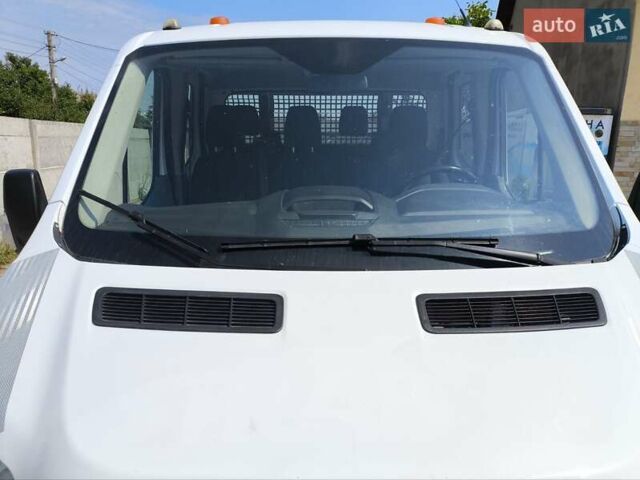 Белый Форд Транзит, объемом двигателя 0 л и пробегом 213 тыс. км за 17999 $, фото 1 на Automoto.ua