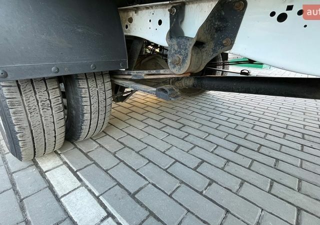 Білий Форд Транзит, об'ємом двигуна 2 л та пробігом 241 тис. км за 18000 $, фото 19 на Automoto.ua