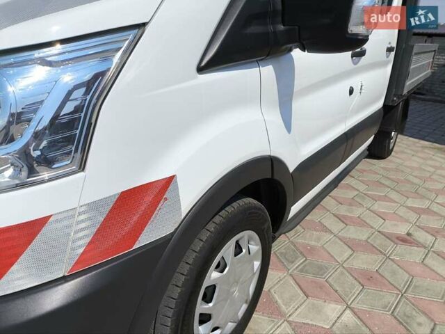 Белый Форд Транзит, объемом двигателя 0 л и пробегом 213 тыс. км за 17999 $, фото 3 на Automoto.ua