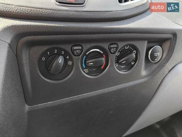 Білий Форд Транзит, об'ємом двигуна 0 л та пробігом 213 тис. км за 17999 $, фото 34 на Automoto.ua