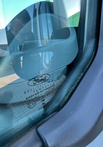 Білий Форд Транзит, об'ємом двигуна 2 л та пробігом 241 тис. км за 18000 $, фото 35 на Automoto.ua