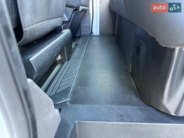 Белый Форд Транзит, объемом двигателя 0 л и пробегом 203 тыс. км за 20500 $, фото 33 на Automoto.ua