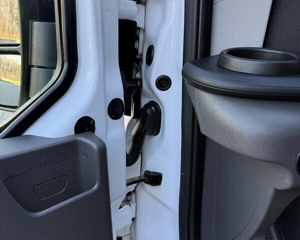 Белый Форд Транзит, объемом двигателя 0 л и пробегом 203 тыс. км за 20500 $, фото 40 на Automoto.ua