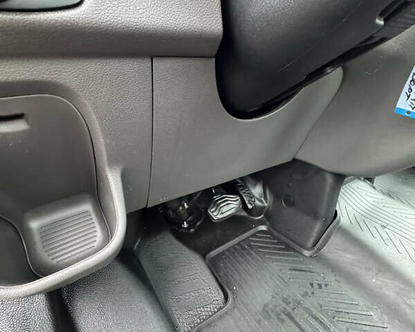 Белый Форд Транзит, объемом двигателя 2 л и пробегом 247 тыс. км за 20900 $, фото 13 на Automoto.ua