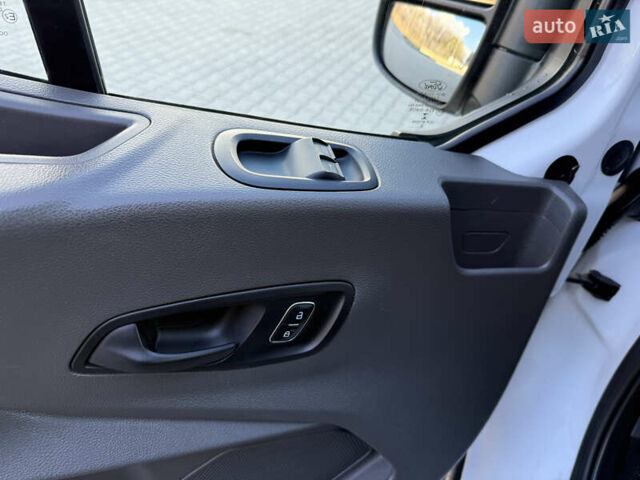 Белый Форд Транзит, объемом двигателя 0 л и пробегом 203 тыс. км за 20500 $, фото 41 на Automoto.ua