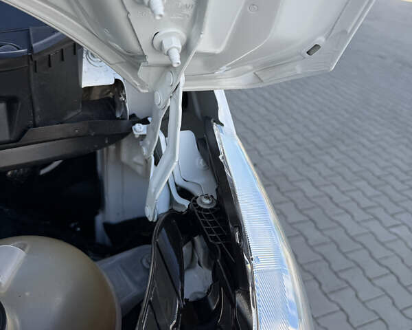 Белый Форд Транзит, объемом двигателя 0 л и пробегом 203 тыс. км за 20500 $, фото 65 на Automoto.ua