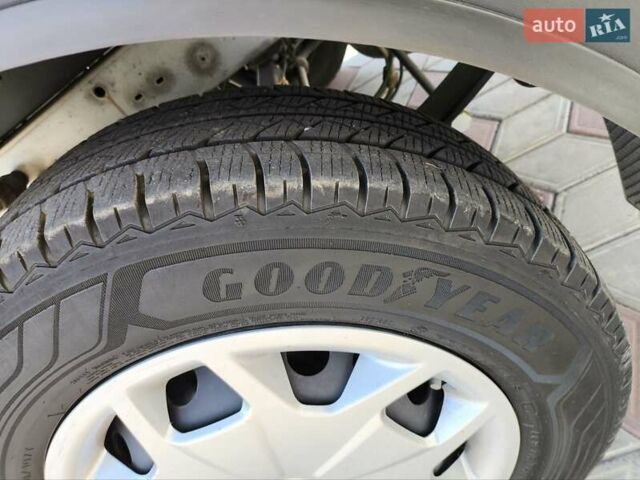 Белый Форд Транзит, объемом двигателя 2 л и пробегом 97 тыс. км за 22500 $, фото 15 на Automoto.ua