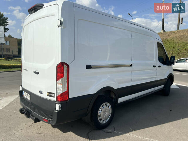 Белый Форд Транзит, объемом двигателя 2 л и пробегом 250 тыс. км за 71994 $, фото 3 на Automoto.ua