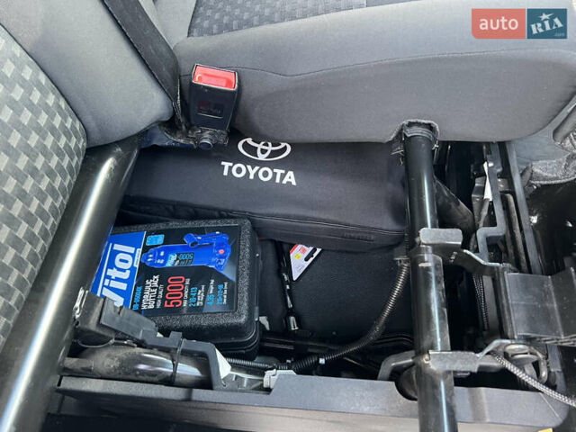 Белый Форд Транзит, объемом двигателя 2 л и пробегом 250 тыс. км за 71994 $, фото 32 на Automoto.ua