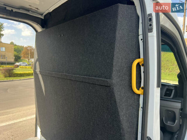 Белый Форд Транзит, объемом двигателя 2 л и пробегом 250 тыс. км за 71994 $, фото 15 на Automoto.ua