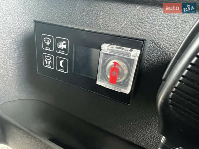 Белый Форд Транзит, объемом двигателя 2 л и пробегом 250 тыс. км за 71994 $, фото 24 на Automoto.ua