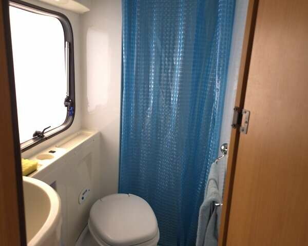 Белый Форд Транзит, объемом двигателя 1.99 л и пробегом 133 тыс. км за 28500 $, фото 14 на Automoto.ua