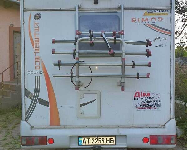 Белый Форд Транзит, объемом двигателя 2.2 л и пробегом 240 тыс. км за 35542 $, фото 2 на Automoto.ua