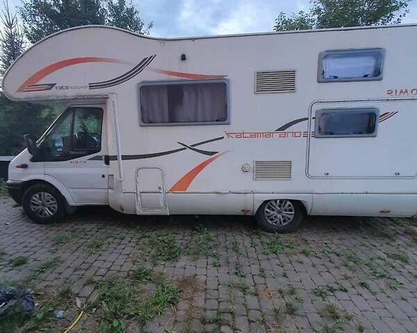 Белый Форд Транзит, объемом двигателя 2.2 л и пробегом 240 тыс. км за 35542 $, фото 1 на Automoto.ua