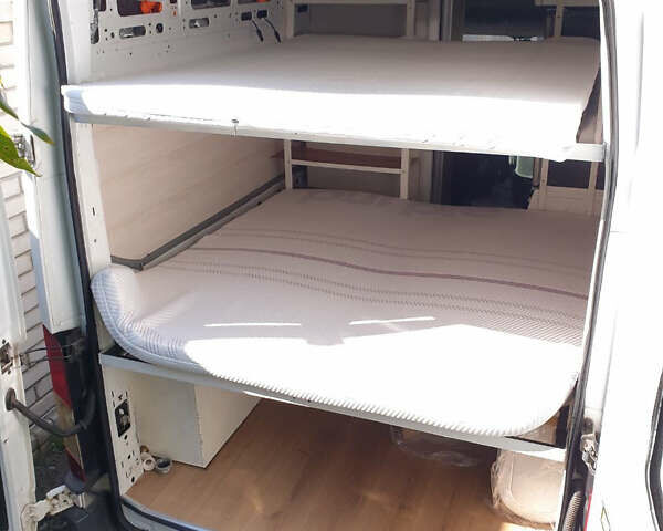 Белый Форд Транзит, объемом двигателя 2.2 л и пробегом 210 тыс. км за 14500 $, фото 25 на Automoto.ua