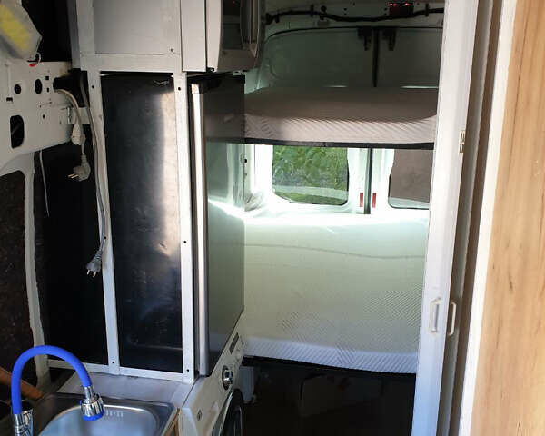 Белый Форд Транзит, объемом двигателя 2.2 л и пробегом 210 тыс. км за 14500 $, фото 24 на Automoto.ua