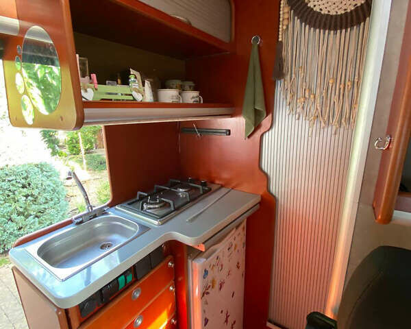 Білий Форд Транзит, об'ємом двигуна 2.2 л та пробігом 235 тис. км за 35500 $, фото 31 на Automoto.ua