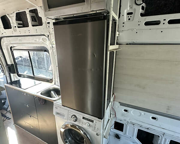 Белый Форд Транзит, объемом двигателя 2.2 л и пробегом 210 тыс. км за 14500 $, фото 38 на Automoto.ua