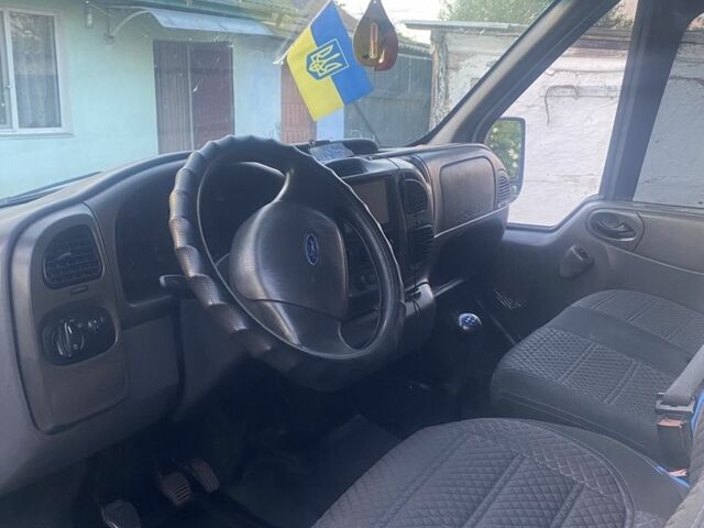 Білий Форд Транзит, об'ємом двигуна 2 л та пробігом 300 тис. км за 4500 $, фото 4 на Automoto.ua