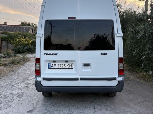 Белый Форд Транзит, объемом двигателя 2.2 л и пробегом 440 тыс. км за 9894 $, фото 1 на Automoto.ua