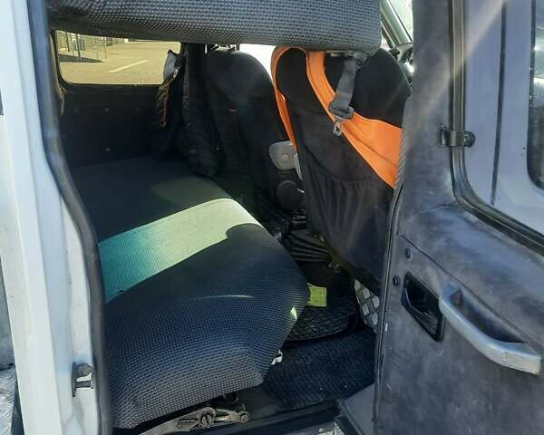 Белый Форд Транзит, объемом двигателя 2.5 л и пробегом 370 тыс. км за 8500 $, фото 3 на Automoto.ua